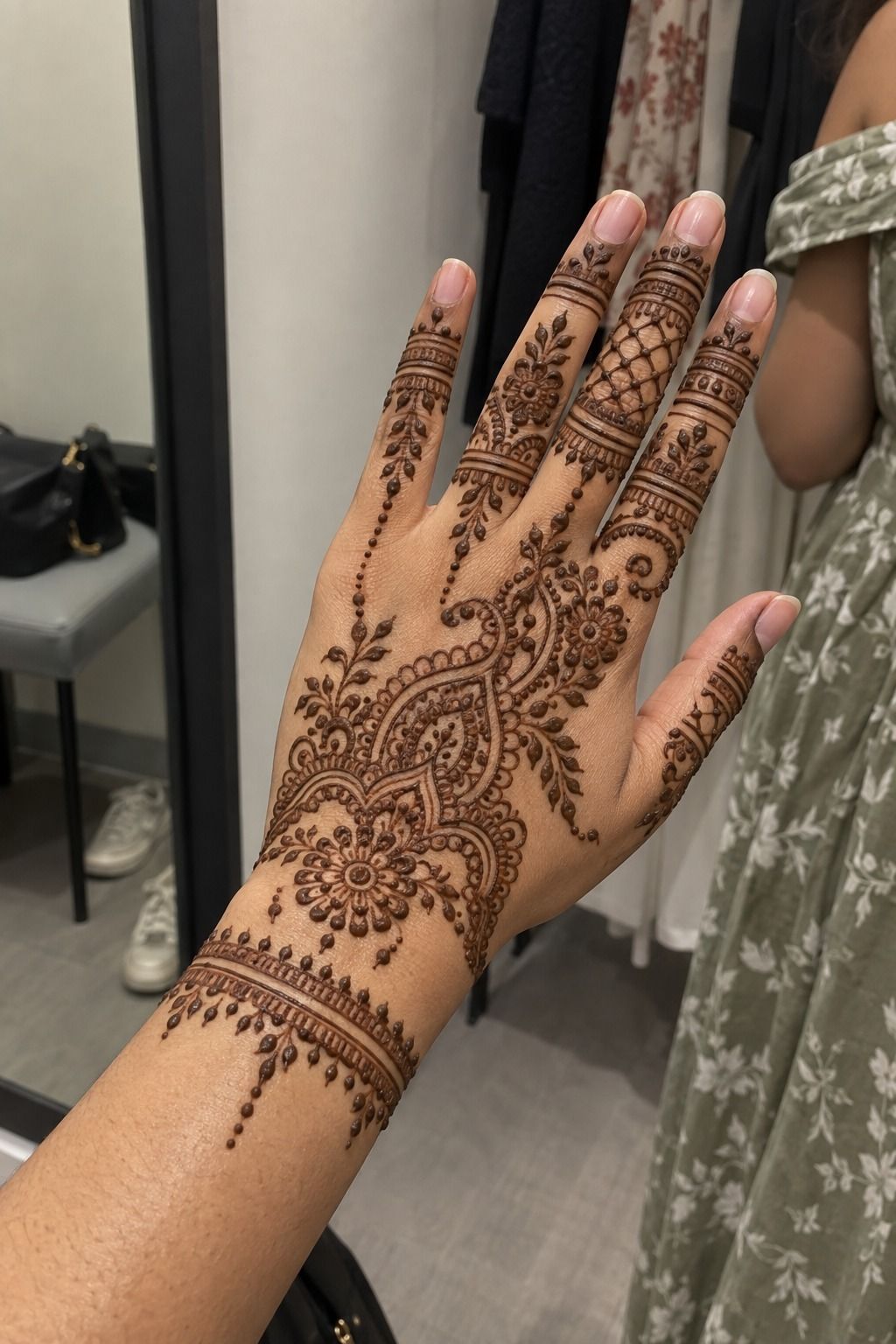Choose Simple Full Hand Mehndi Designs For Hands