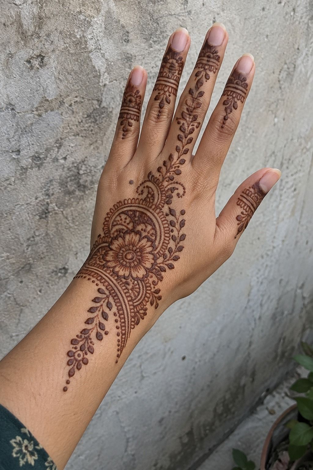 Match Latest Henna Design Trends