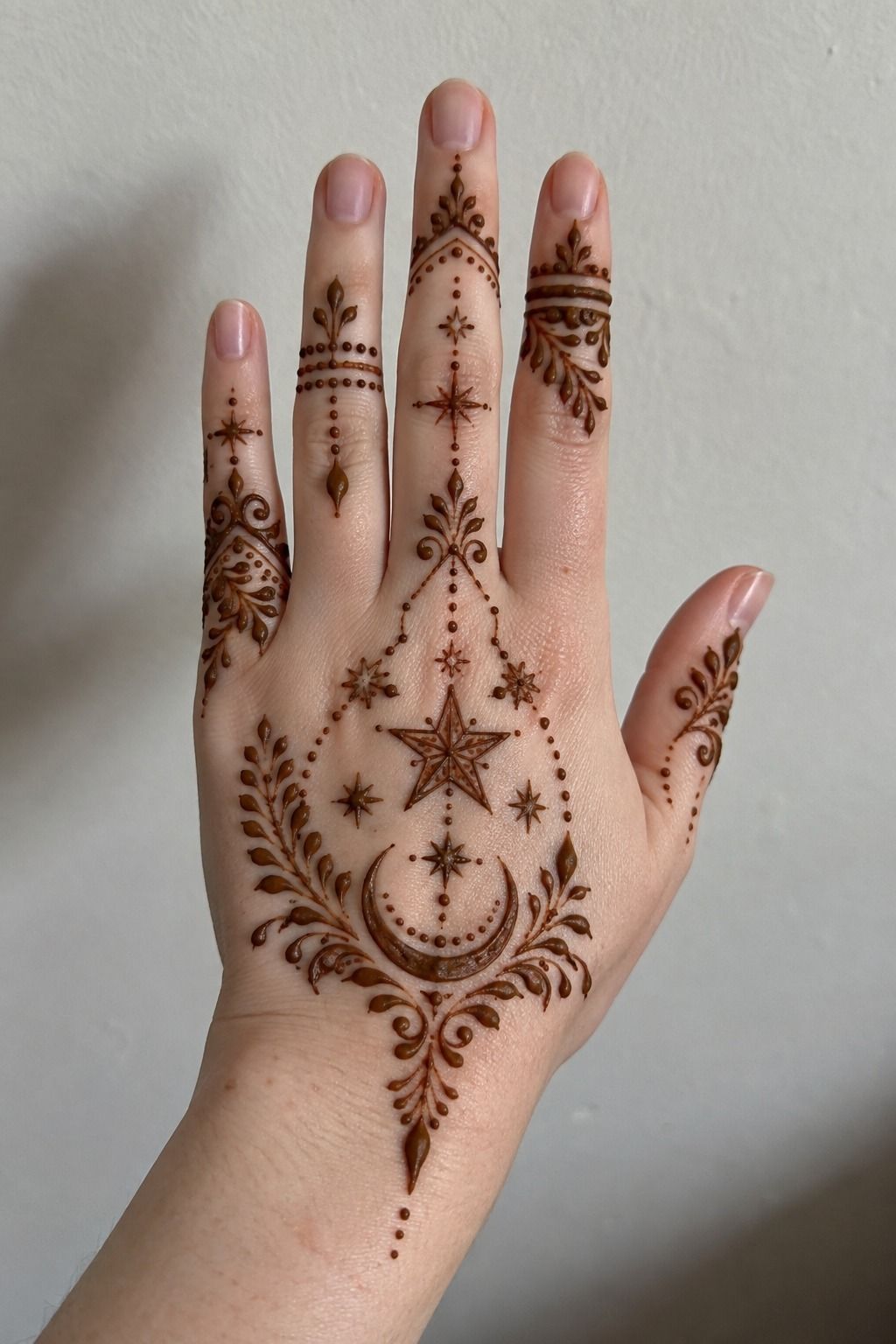 Start With Simple Very Simple Mehndi Designs