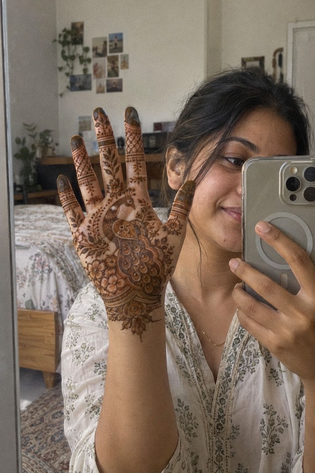 Finger Details: Delicate and Crisp
