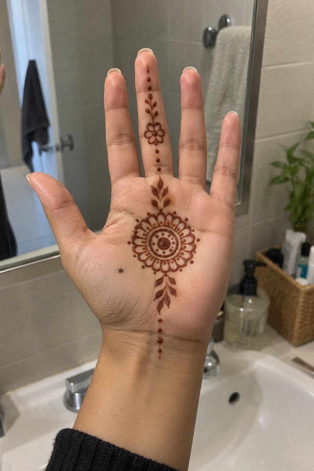 Mandala Centers Keep the Palm Clear