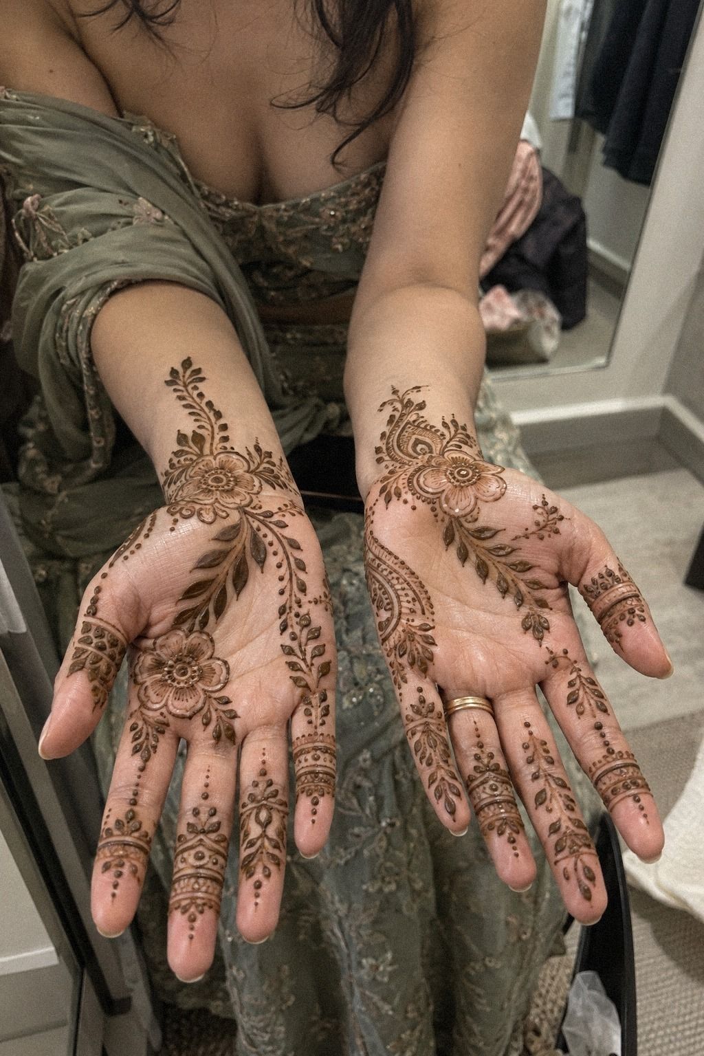 Match Flowing Patterns To Hand Shape: The Palm Current