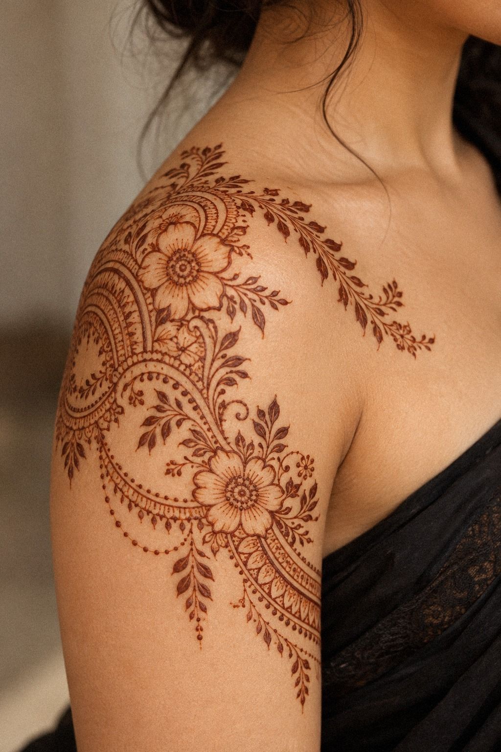 Mughal-Inspired Finger Bands Keep the Design Dainty