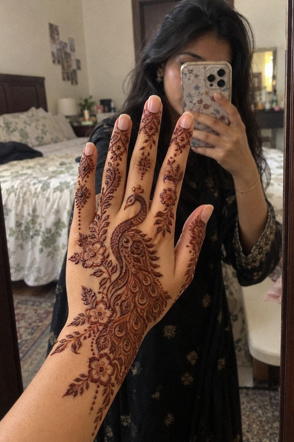 Add Traditional Arabic Mehndi Designs With Dramatic Peacock Details (The Peacock Curve)